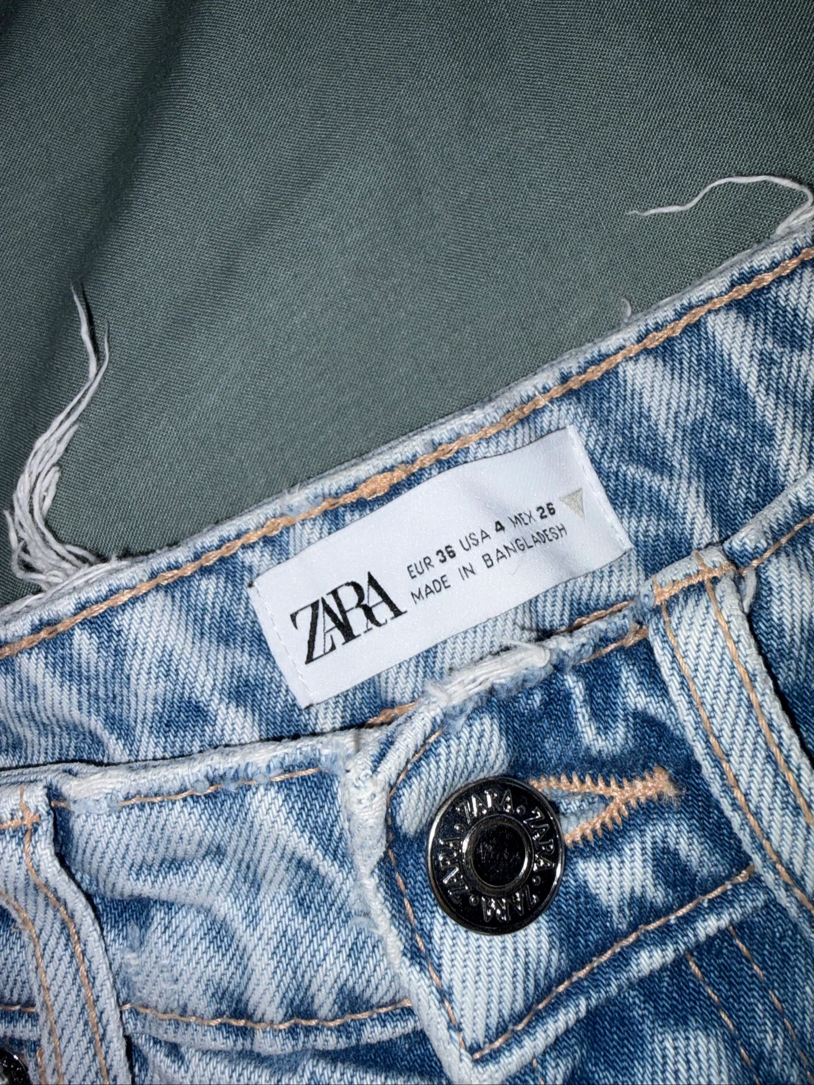 Titel: Set van 2 jeanshorts Zara & Abercrombie – Maat 34/36 – Zeer goede staat – photo 5